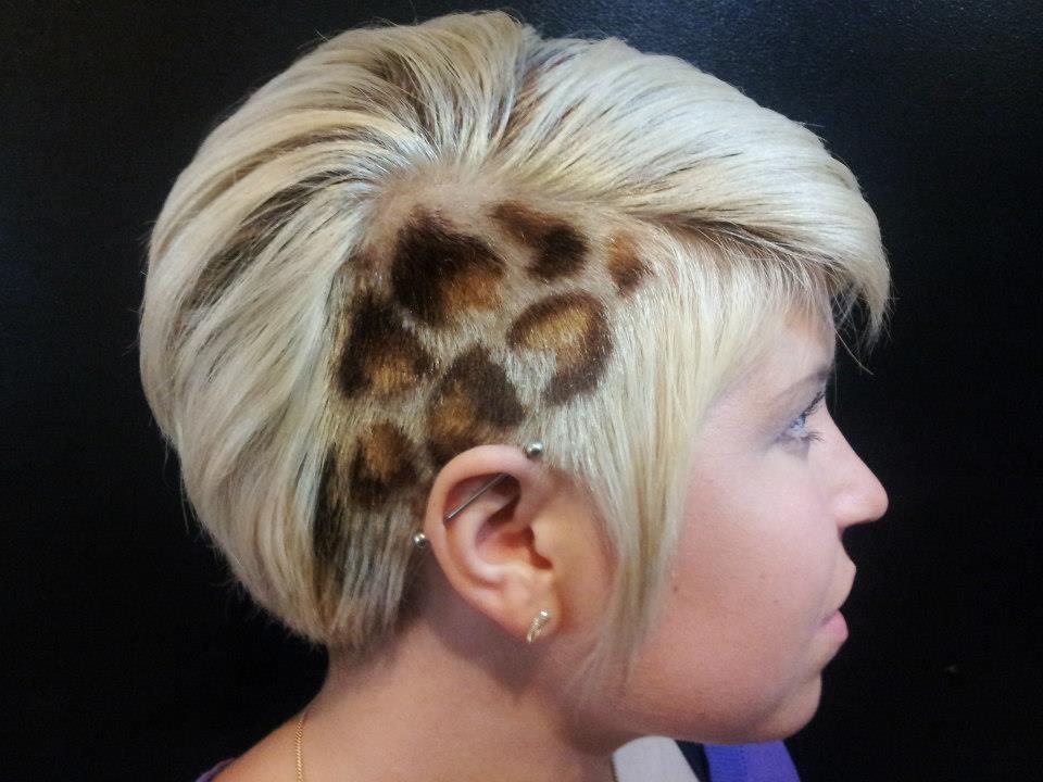 豹紋式髮型圖騰-頭髮刻圖騰