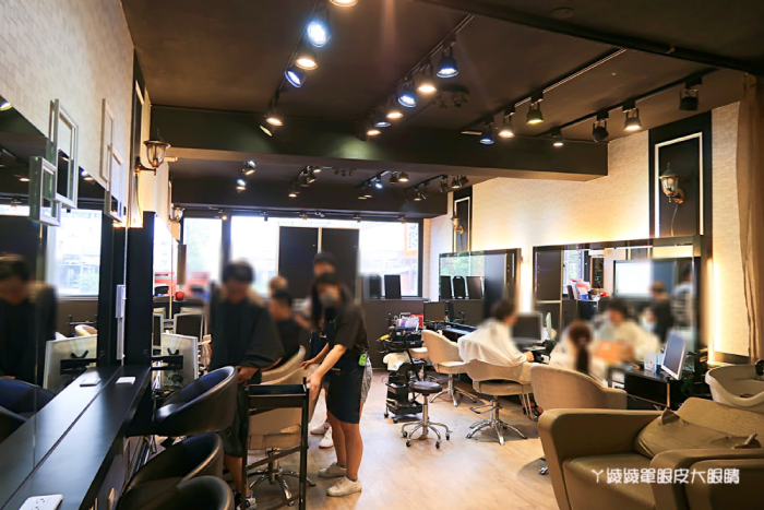 中友概念店裝潢設計-一中街燙髮推薦